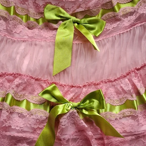 Betsey Johnson Pink and Green Lace Tulle Skirt Cottagecore Pinup Retro Kawaii - Picture 2 of 6